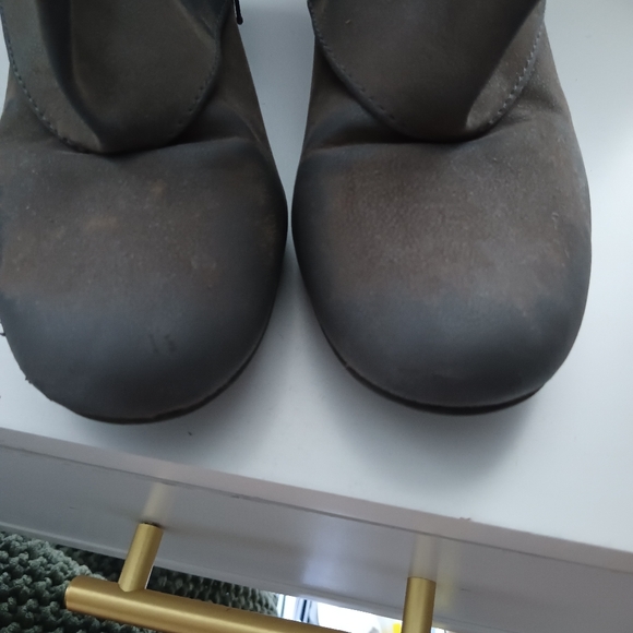 Boots - Picture 4 of 4